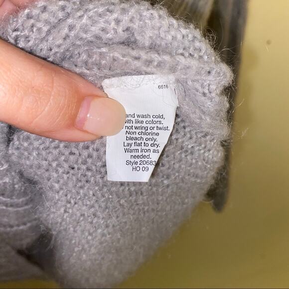 🦬J. CREW medium ribbed Crewneck sweater - Picture 5 of 5